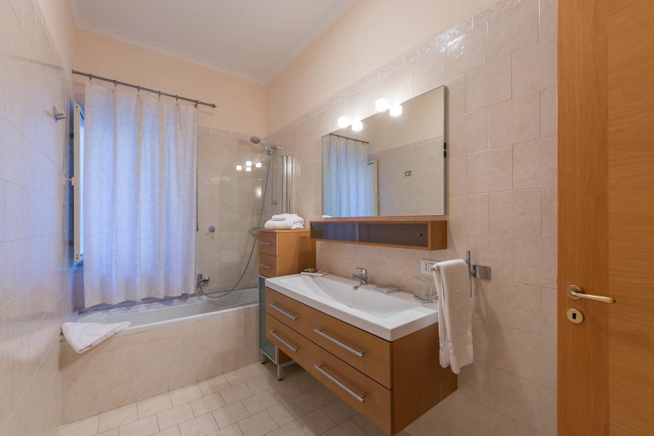 Appartement La Residenza à Naples Extérieur photo