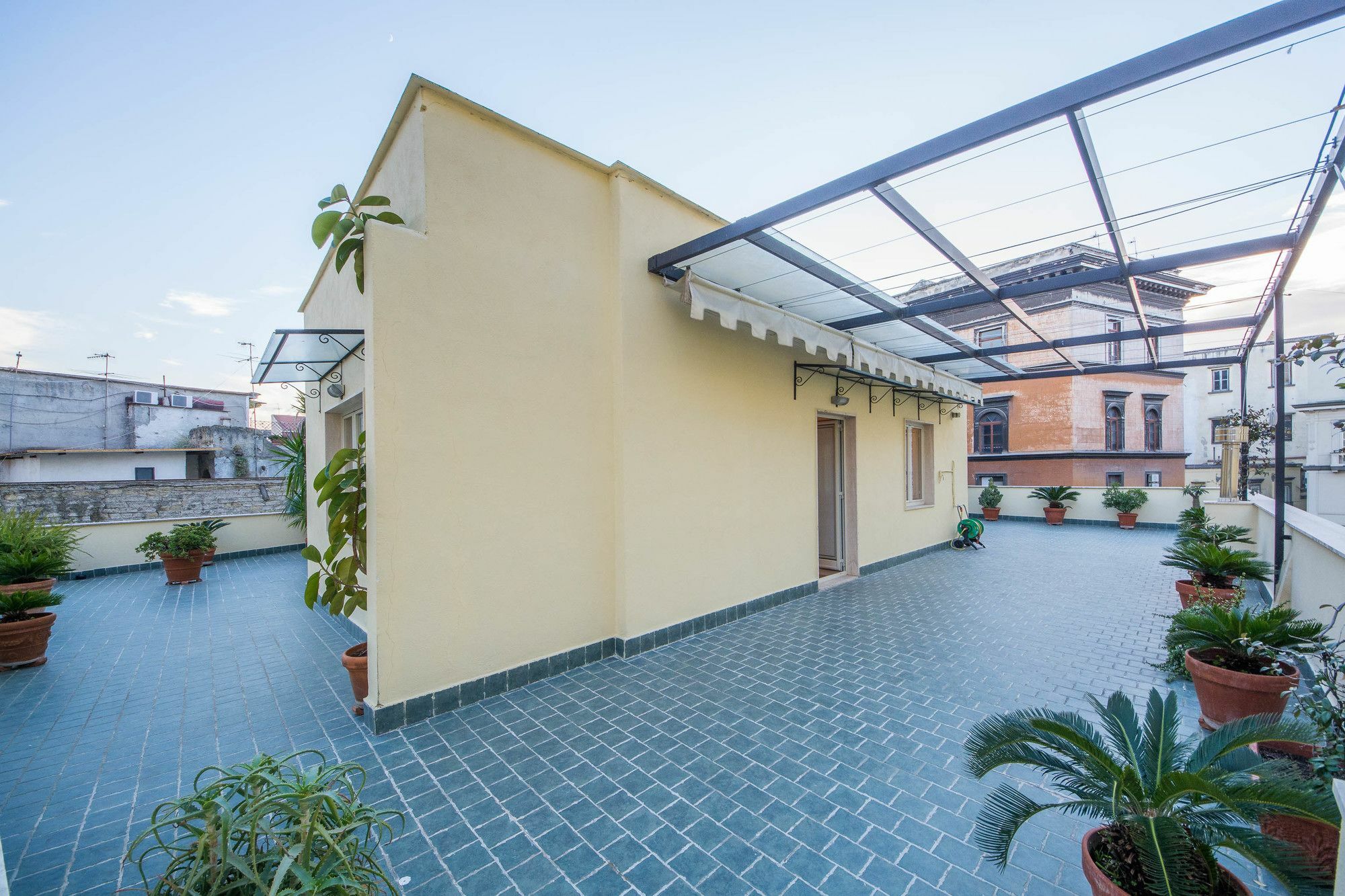 Appartement La Residenza à Naples Extérieur photo